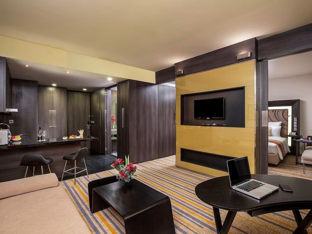 Imagen de la habitación del Hotel Novotel Kolkata and Residences. Foto 11