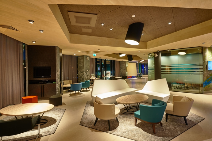 Imagen de los interiores del Hotel Novotel Krasnoyarsk Center. Foto 10