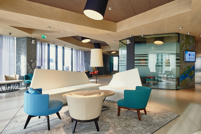 Imagen de los interiores del Hotel Novotel Krasnoyarsk Center. Foto 11