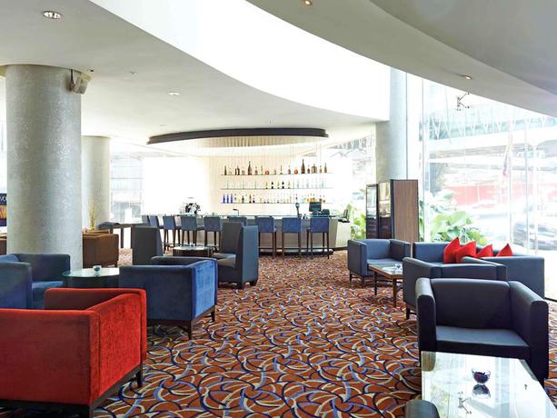 Imagen de los interiores del Hotel Novotel Kuala Lumpur City Centre. Foto 12