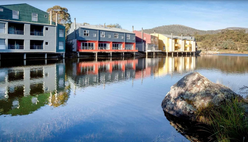 Imagen de los exteriores del Hotel Novotel Lake Crackenback Resort and Spa. Foto 12