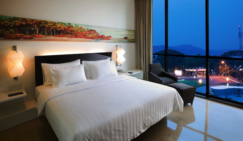 Imagen de la habitación del Hotel Novotel Lampung. Foto 11