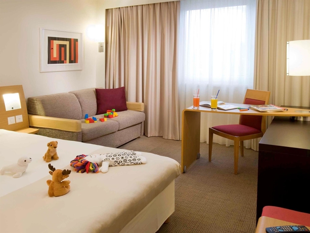 Imagen de la habitación del Hotel Novotel Lausanne Bussigny. Foto 14