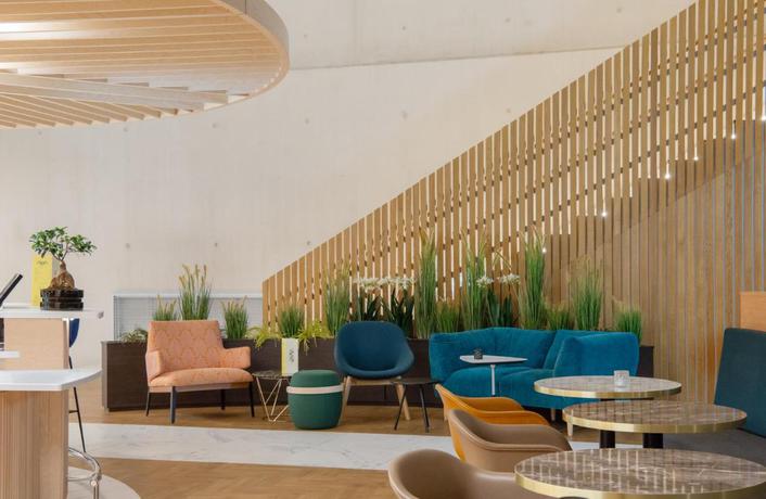 Imagen de los interiores del Hotel Novotel Le Havre Centre Gare. Foto 6