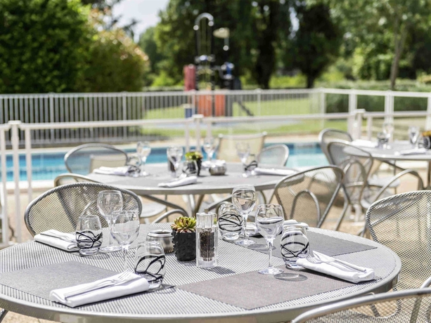 Imagen del bar/restaurante del Hotel Novotel Le Mans. Foto 8