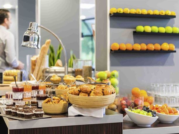 Imagen del bar/restaurante del Hotel Novotel Le Mans. Foto 9