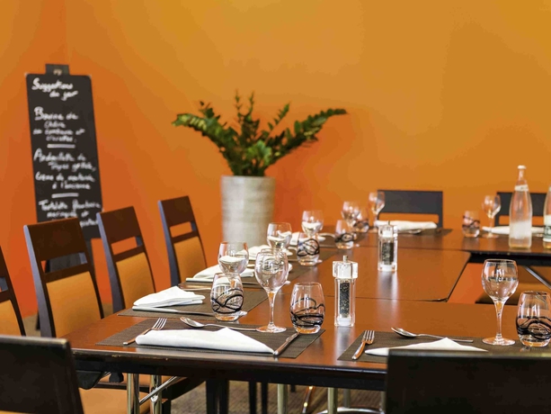 Imagen del bar/restaurante del Hotel Novotel Le Mans. Foto 11