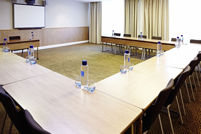 Imagen de los interiores del Hotel Novotel Leeds Centre. Foto 14