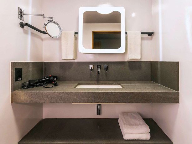 Imagen de la habitación del Hotel Novotel Lencois Paulista. Foto 15