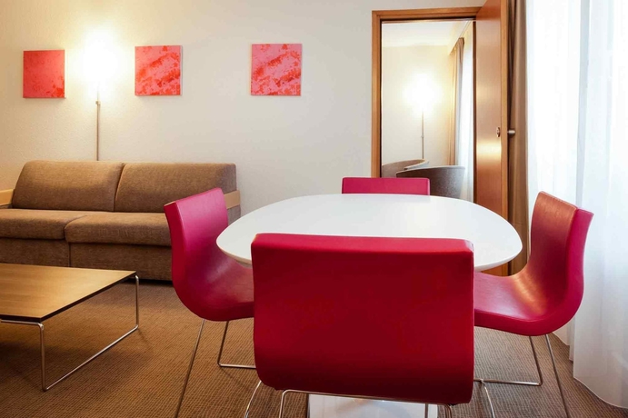 Imagen de los interiores del Hotel Novotel Lille Centre Gares. Foto 15