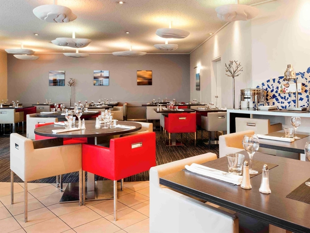 Imagen del bar/restaurante del Hotel Novotel Lille Centre Gares. Foto 10