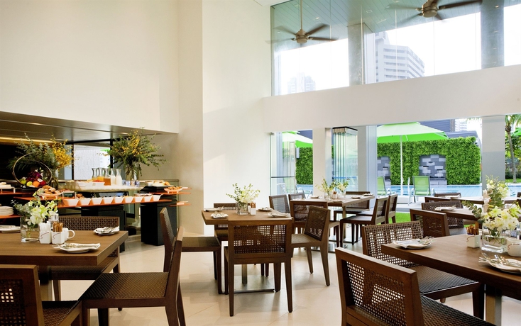 Imagen del bar/restaurante del Hotel Novotel Living Singapore Orchard. Foto 3