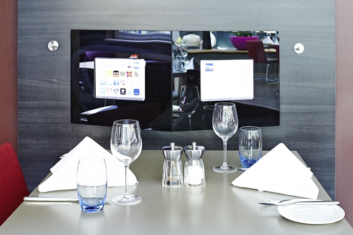 Imagen del bar/restaurante del Hotel Novotel London Heathrow Airport - M4 Jct 4 Hotel. Foto 3