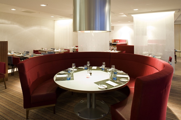 Imagen del bar/restaurante del Hotel Novotel London Paddington. Foto 4