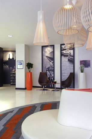 Imagen de los interiores del Hotel Novotel London Tower Bridge. Foto 14