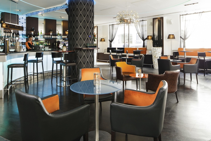 Imagen del bar/restaurante del Hotel Novotel London Tower Bridge. Foto 2