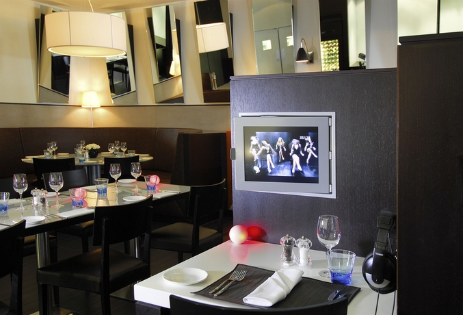 Imagen del bar/restaurante del Hotel Novotel London Tower Bridge. Foto 3