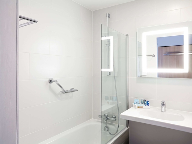 Imagen de la habitación del Hotel Novotel London Wembley. Foto 14