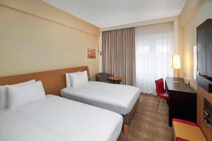 Imagen de la habitación del Hotel Novotel London West. Foto 9