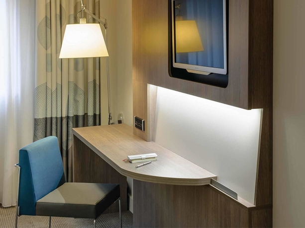 Imagen de la habitación del Hotel Novotel Lugano Paradiso. Foto 8