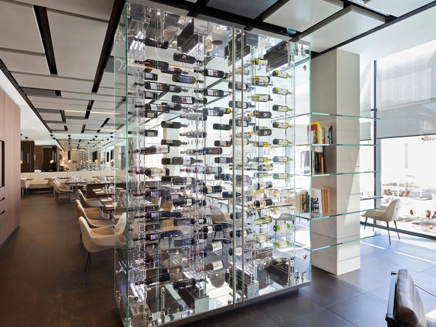 Imagen del bar/restaurante del Hotel Novotel Lugano Paradiso. Foto 5