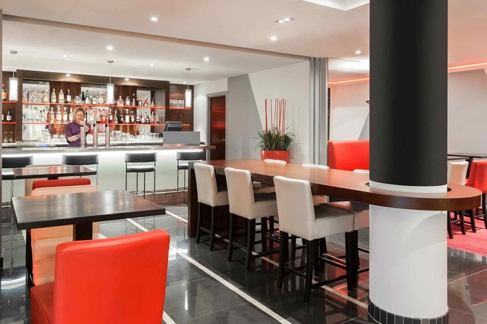 Imagen del bar/restaurante del Hotel Novotel Luxembourg Centre. Foto 3