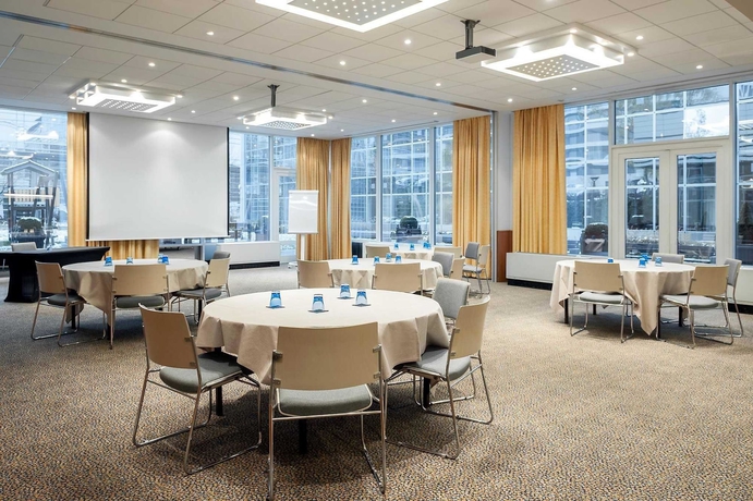 Imagen de los interiores del Hotel Novotel Luxembourg Kirchberg. Foto 13