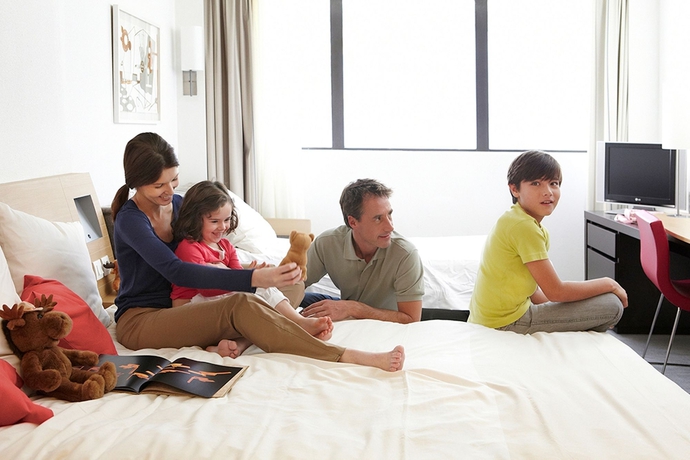 Imagen de la habitación del Hotel Novotel Lyon Bron Eurexpo. Foto 14