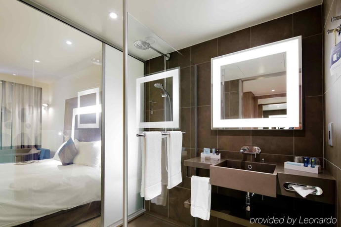 Imagen general del Hotel Novotel Lyon Confluence. Foto 7