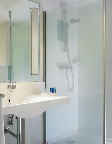 Imagen de la habitación del Hotel Novotel Lyon Gerland Musée Des Confluences. Foto 9