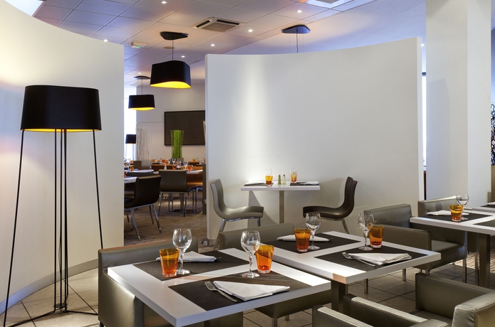 Imagen del bar/restaurante del Hotel Novotel Lyon Gerland Musée Des Confluences. Foto 7