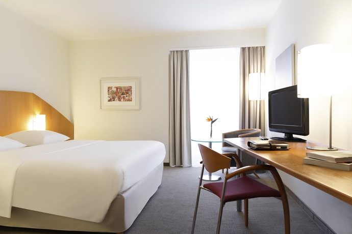 Imagen de la habitación del Hotel Novotel Mainz. Foto 6