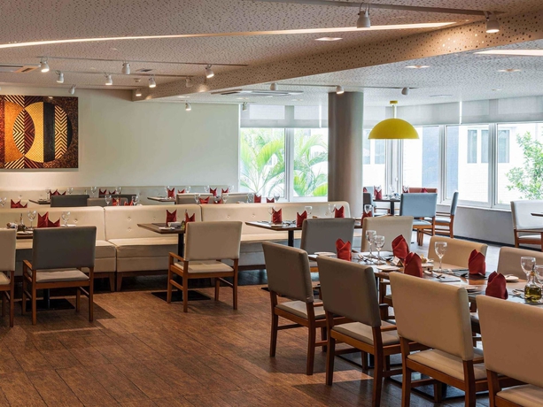 Imagen del bar/restaurante del Hotel Novotel Manaus. Foto 7