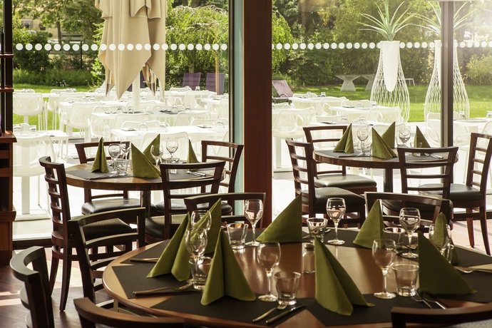 Imagen del bar/restaurante del Hotel Novotel Marne La Vallée Collégien. Foto 3