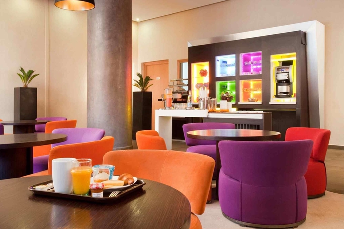 Imagen del bar/restaurante del Hotel Novotel Marrakech Hivernage. Foto 9