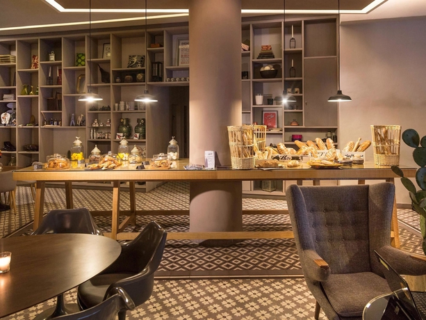 Imagen del bar/restaurante del Hotel Novotel Marrakech Hivernage. Foto 11