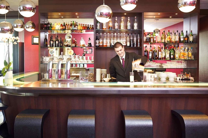 Imagen del bar/restaurante del Hotel Novotel Marseille Est Porte D'aubagne. Foto 11