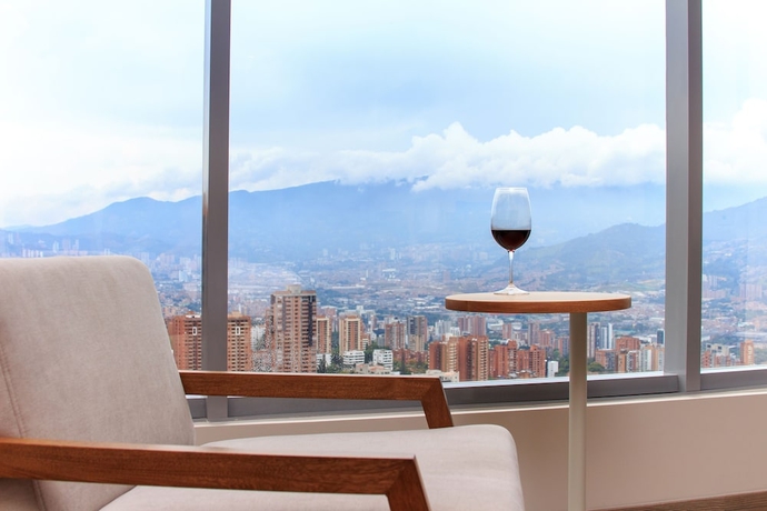 Imagen de la habitación del Hotel Novotel Medell&iacute;n El Tesoro. Foto 11