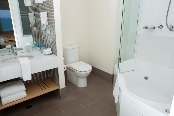 Imagen de la habitación del Hotel Novotel Melbourne St Kilda. Foto 5