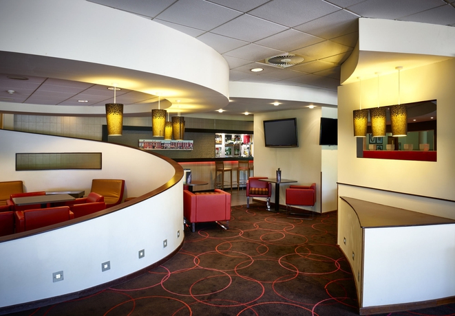 Imagen de los interiores del Hotel Novotel Milton Keynes. Foto 11