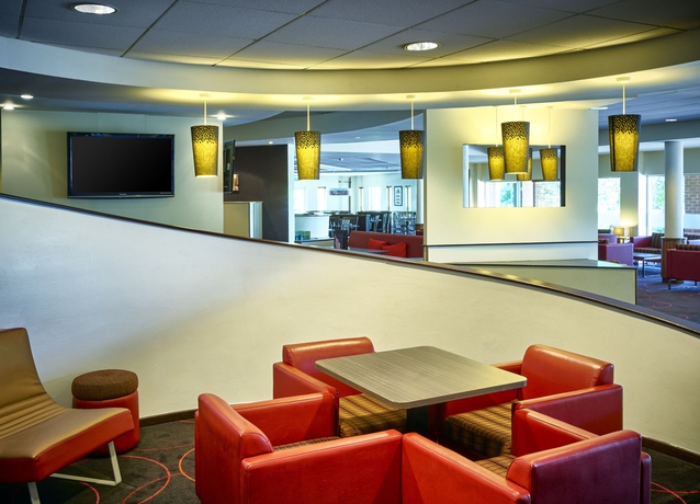 Imagen de los interiores del Hotel Novotel Milton Keynes. Foto 12