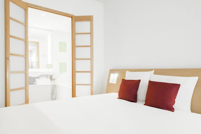 Imagen de la habitación del Hotel Novotel Monte Carlo. Foto 12