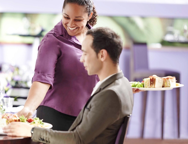 Imagen del bar/restaurante del Hotel Novotel Montpellier. Foto 9