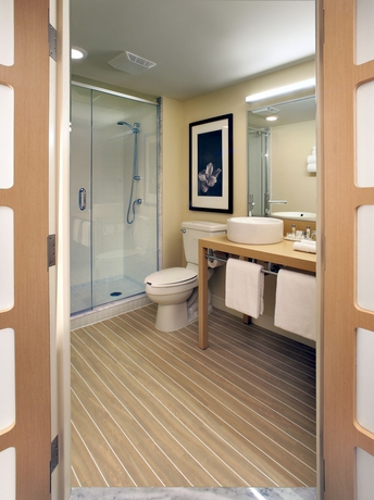 Imagen de la habitación del Hotel Novotel Montreal Aeroport. Foto 3