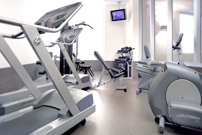 Imagen de los interiores del Hotel Novotel Montreal Aeroport. Foto 13