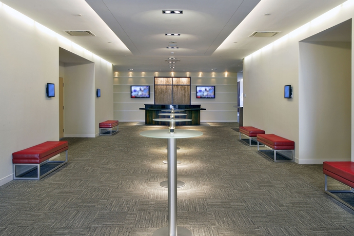 Imagen de los interiores del Hotel Novotel Montreal Aeroport. Foto 15