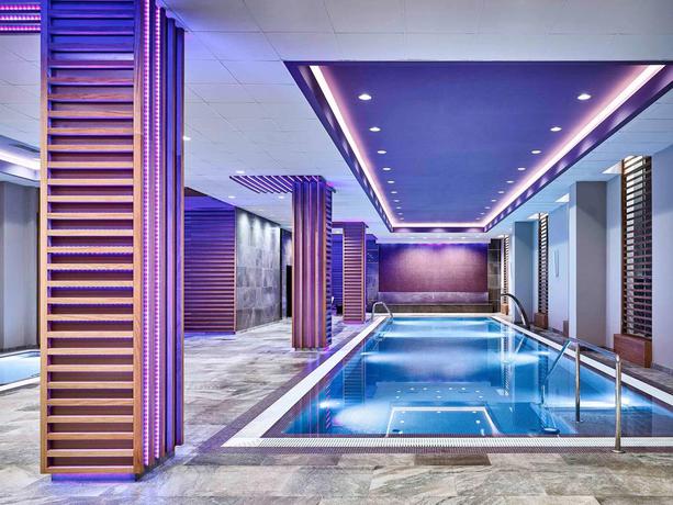 Imagen de la piscina del Hotel Novotel Moscow Kievskaya. Foto 12