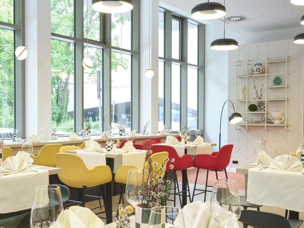 Imagen del bar/restaurante del Hotel Novotel Munich City. Foto 7