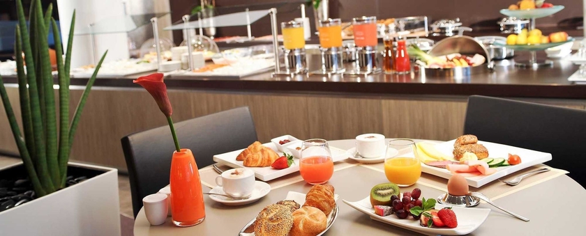 Imagen del bar/restaurante del Hotel Novotel München Airport. Foto 10