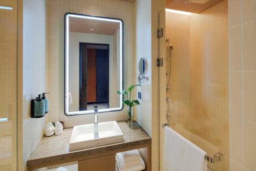 Imagen de la habitación del Hotel Novotel Nanjing Airport. Foto 17